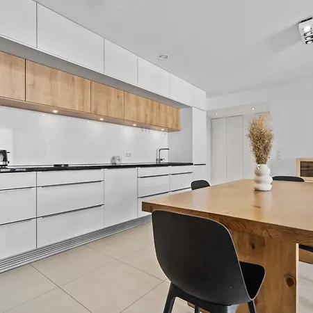 Modern 1-br With Balcony In Cessange Appartement