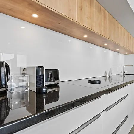 Modern 1-br With Balcony In Cessange Appartement