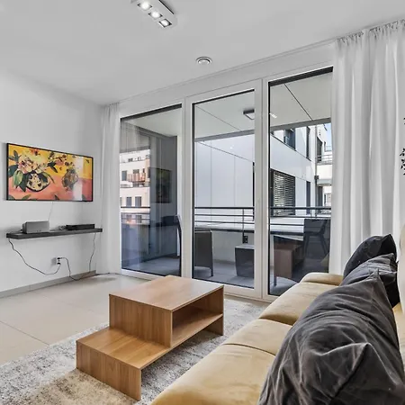 Modern 1-br With Balcony In Cessange Appartement Luxemburg