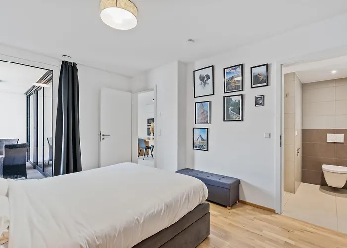 아파트 Modern 1-br With Balcony In Cessange *