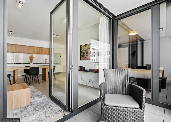 Modern 1-br With Balcony In Cessange 아파트 룩셈부르크